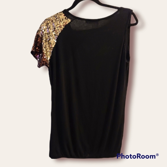⚡2/$25 Asymmetrical sequin top - Picture 4 of 12